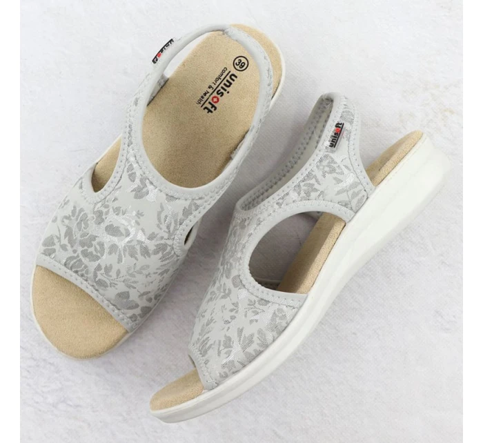 Dámské elastické květinové sandály šedé barvy model 21904744 - Unisoft Dámské elastické květinové sandály šedé barvy model 21904744 - Unisoft