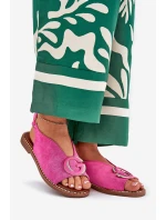 Ploché sandály s ozdobou růžové model 21685700 - Boto Ploché sandály s ozdobou růžové model 21685700 - Boto