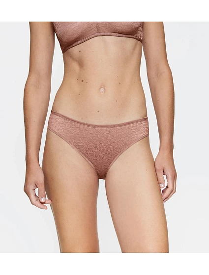TRIUMPH Signature Sheer – Tai s neviditelným střihem Triumph