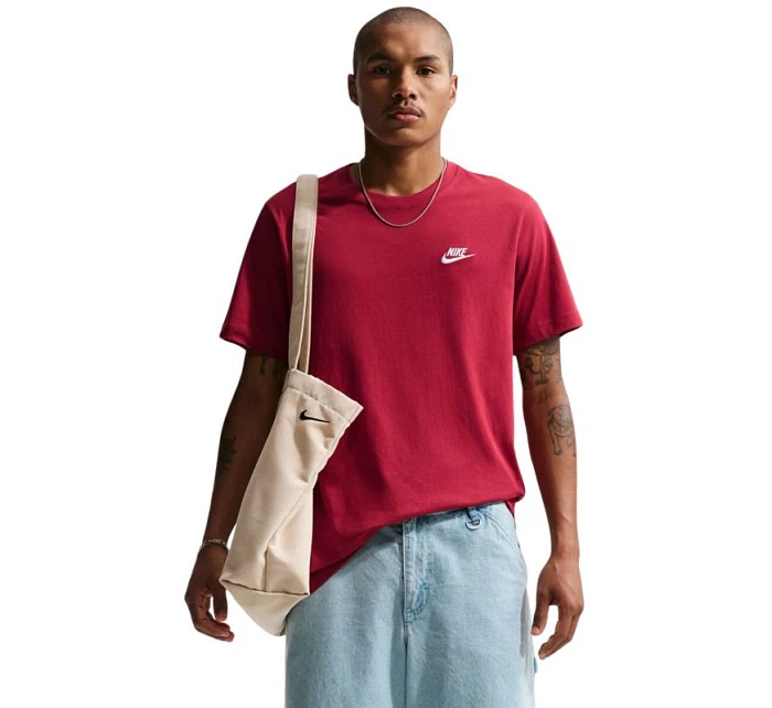 Pánské tričko Nike Club Tee červené AR4997 613 pánské Pánské tričko Nike Club Tee červené AR4997 613 pánské