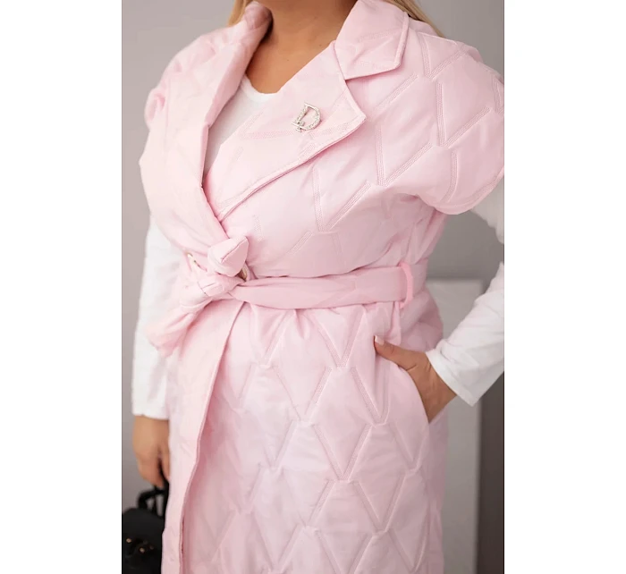 Dámská prošívaná vesta Plus Size s páskem a límcem bonbónově růžová
