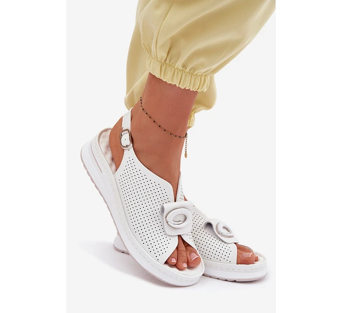 Kožené dámské sandály s ozdobným detailem bílé Deliva