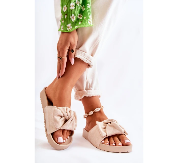 Klasické Semišové Pantofle S Mašlí béžove model 21585892 - EVENTO