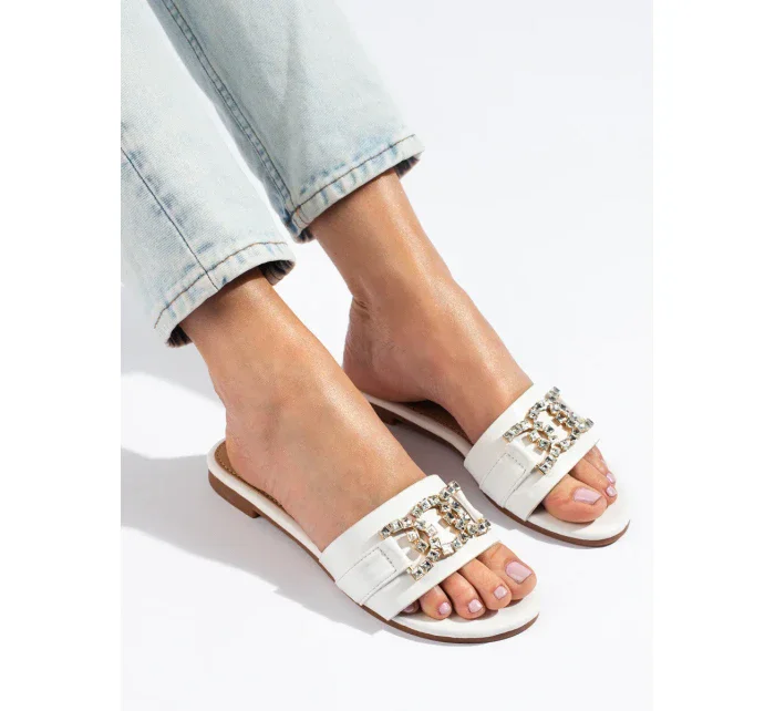 Módní bílé nazouváky dámské bez podpatku Módní bílé nazouváky dámské bez podpatku