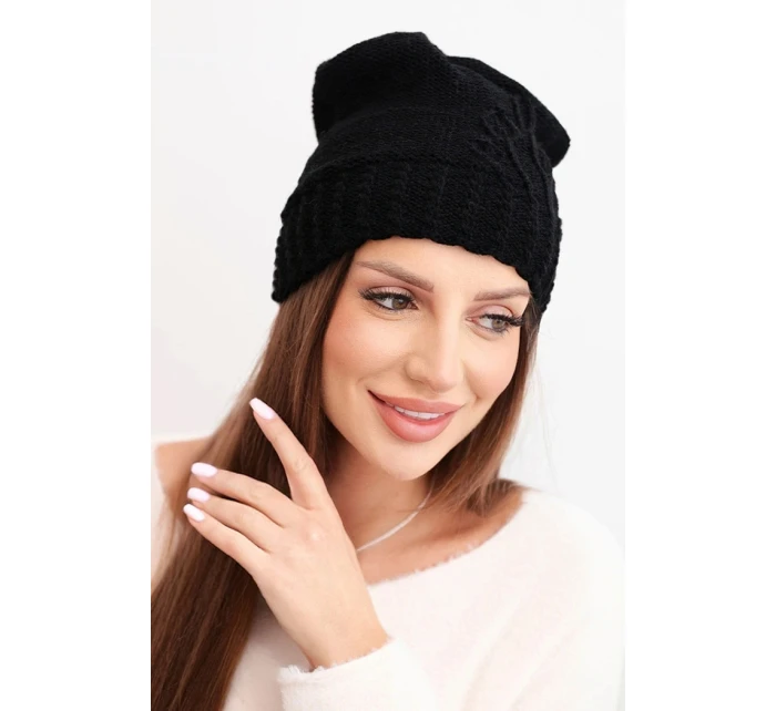 Dámská zimní čepice vlněná s ozdobným ražením K474 černá