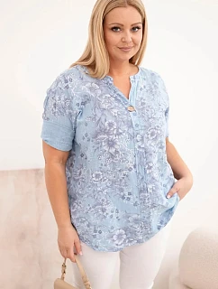 Dámská bavlněná halenka plus size s krátkým rukávem a ozdobným knoflíkem modrá