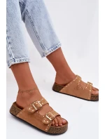 Dámské pantofle se zlatými sponami a cvočky Camel model 21960988 - Boto