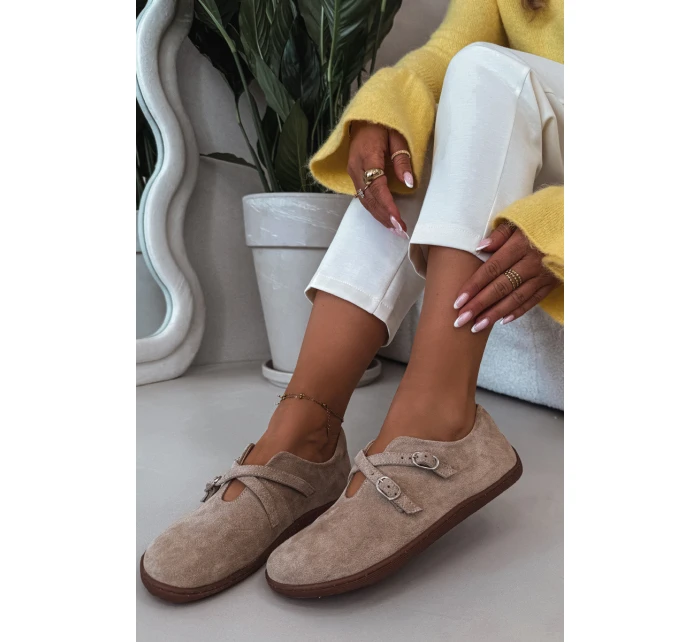 Kožené semišové polobotky Dámské s pásky béžové model 21937593 - Zazoo Kožené semišové polobotky Dámské s pásky béžové model 21937593 - Zazoo