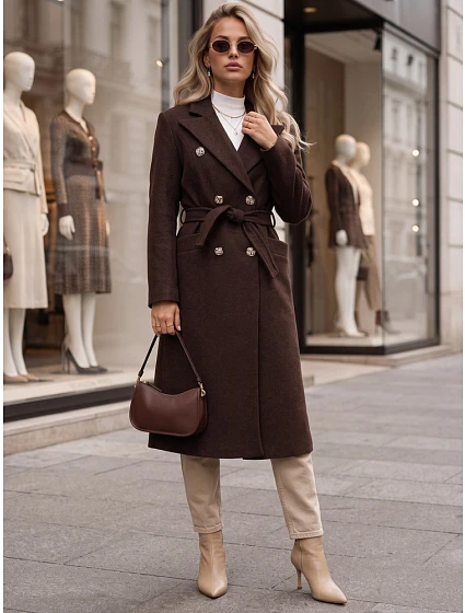 Dlouhý dámský dvouřadý kabát s páskem v čokoládové barvě FashionStreet NY0816 Dlouhý dámský dvouřadý kabát s páskem v čokoládové barvě FashionStreet NY0816