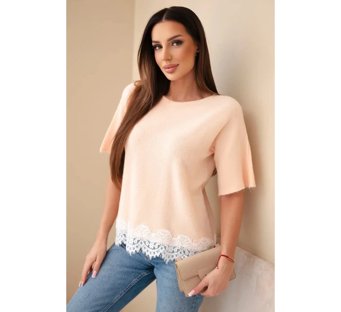 Dámský svetr s krátkým rukávem a krajkou lososový