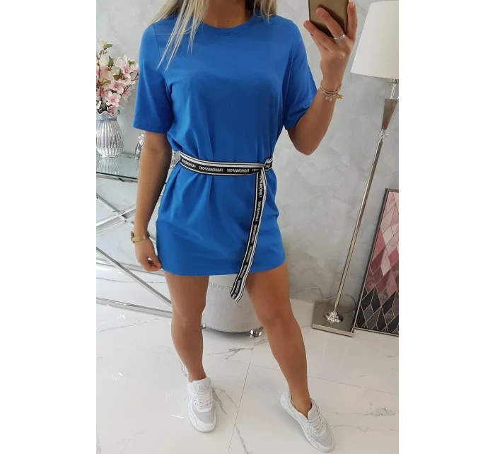 Šaty s ozdobným pruhem chrpově modré barvy Šaty s ozdobným pruhem chrpově modré barvy