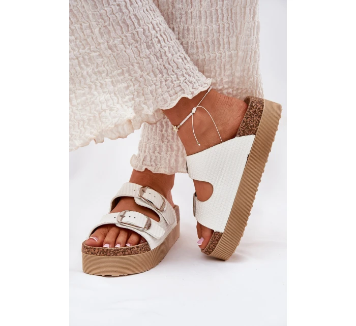 Dámské Pantofle Na Platformě S Přezkami model 21694057 Bílé - Lee Cooper