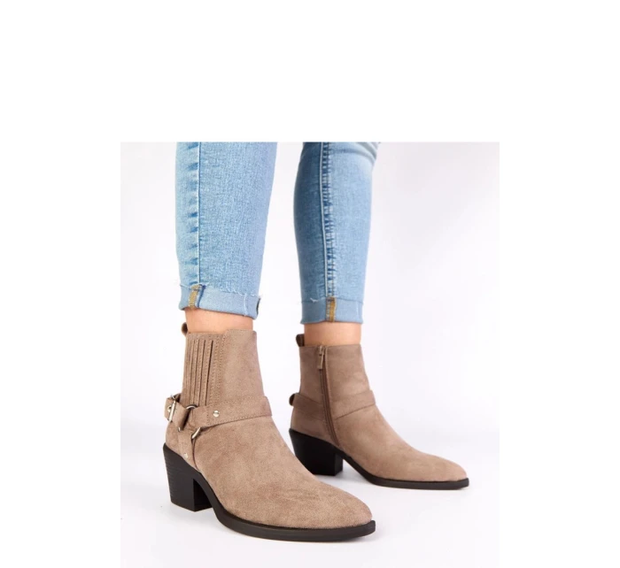 Boty na podpatku model 222049 Solea Boty na podpatku model 222049 Solea