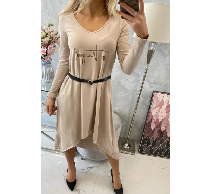 Šaty s ozdobným páskem a nápisem beige