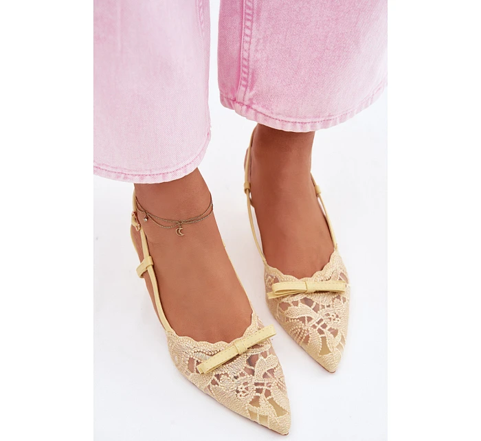 Dámské krajkové sandály na podpatku s mašlí Žluté model 22107289 - Boto