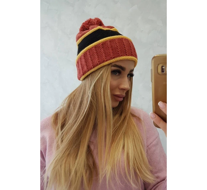 Dámská čepice Kinga K297 červená+hořčicová+černá Dámská čepice Kinga K297 červená+hořčicová+černá