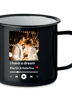 Plecháček s vlastním odkazem na oblíbenou písničku