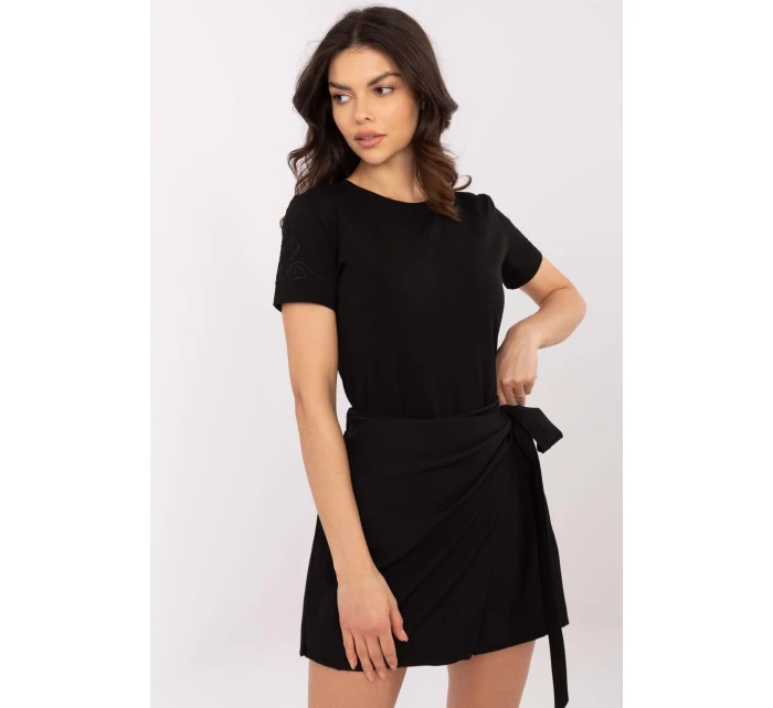 T-shirt model 210660 Relevance