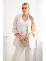 Elegantní souprava saka a kalhot světle béžové barvy Elegantní souprava saka a kalhot světle béžové barvy