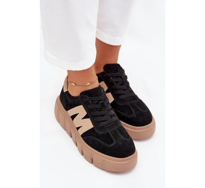 Dámské semišové sneakersy na platformě model 21704987 černé - VINCEZA Dámské semišové sneakersy na platformě model 21704987 černé - VINCEZA