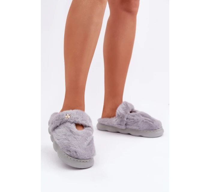 Kožešinové Pantofle S Šedé model 21681711 - Boto Kožešinové Pantofle S Šedé model 21681711 - Boto