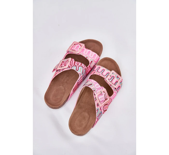 Dámské Pantofle S Přezkami A Brokátem Růžové S.Barski RB51-006 Dámské Pantofle S Přezkami A Brokátem Růžové S.Barski RB51-006