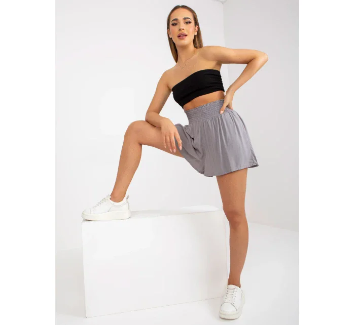 Šortky D73761M62238KA šedá
