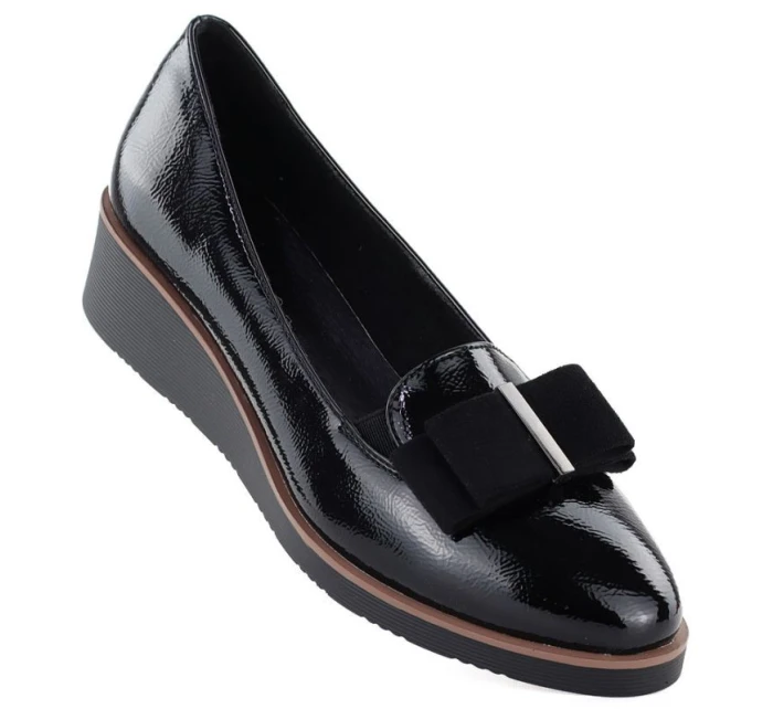 Dámské vysoké lakované polobotky černé model 22015121 - VINCEZA Dámské vysoké lakované polobotky černé model 22015121 - VINCEZA