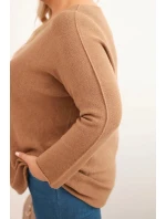 Dámský svetr plus size s lodičkovým výstřihem camelový