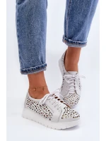 Dámská kožená polobotka s ažurovým vzorem model 21646208 Světle šedá - Zazoo