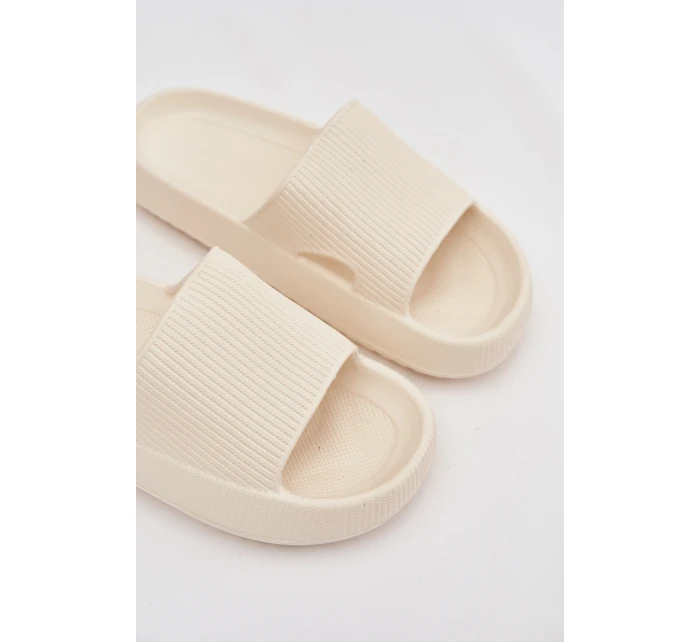 Dámské pantofle na platformě s výstřihem – ecru Ameira Dámské pantofle na platformě s výstřihem – ecru Ameira