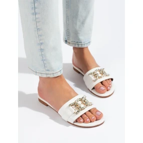 Módní bílé  nazouváky dámské bez podpatku