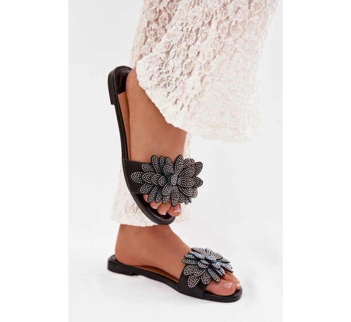 Dámské ploché pantofle s ozdobou černé model 22032091 - Boto