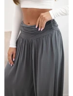 Dámské viskózové kalhoty s širokými nohavicemi a volánky grafit Dámské viskózové kalhoty s širokými nohavicemi a volánky grafit