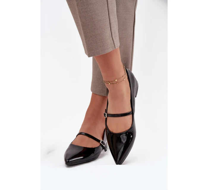 Lakované baleríny na jemném podpatku s páskem Černé Isvella Lakované baleríny na jemném podpatku s páskem Černé Isvella