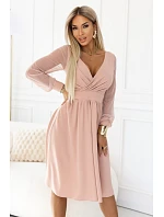 Elegantní midi šaty s obálkovým výstřihem a rukávy béžové model 22208823 - numoco Elegantní midi šaty s obálkovým výstřihem a rukávy béžové model 22208823 - numoco