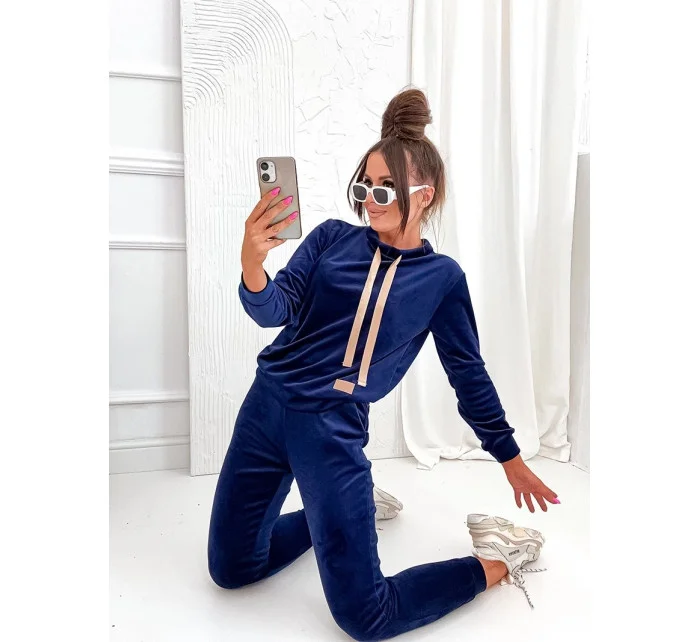 Tmavě modrý velurový dámský komplet model 20878962 - Moon