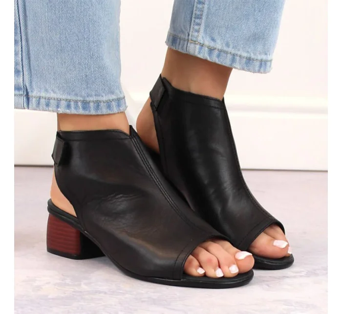 Kožené pohodlné sandály Remonte W RKR654 Kožené pohodlné sandály Remonte W RKR654