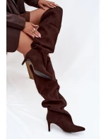 Dámské kozačky na jehlovém podpatku bez zapínání v čokoládové barvě model 21707734 - Boto