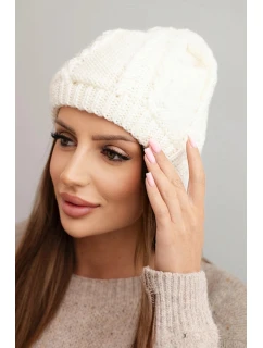 Dámská zimní čepice z vlny s copánkovým vzorem model 21750370 ecru - K-Fashion