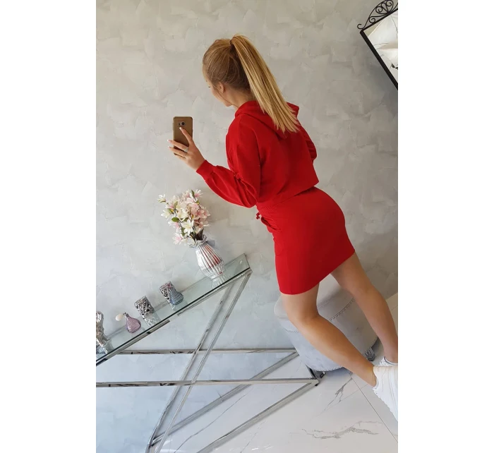 Souprava halenky a sukně červená