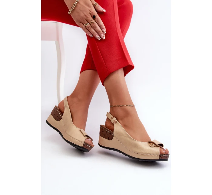 Dámské Lehké Sandály Na Comfort Shoes Béžové model 21661097 - EVENTO