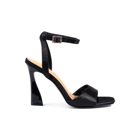 Módní černé dámské sandály na jehlovém podpatku Módní černé dámské sandály na jehlovém podpatku
