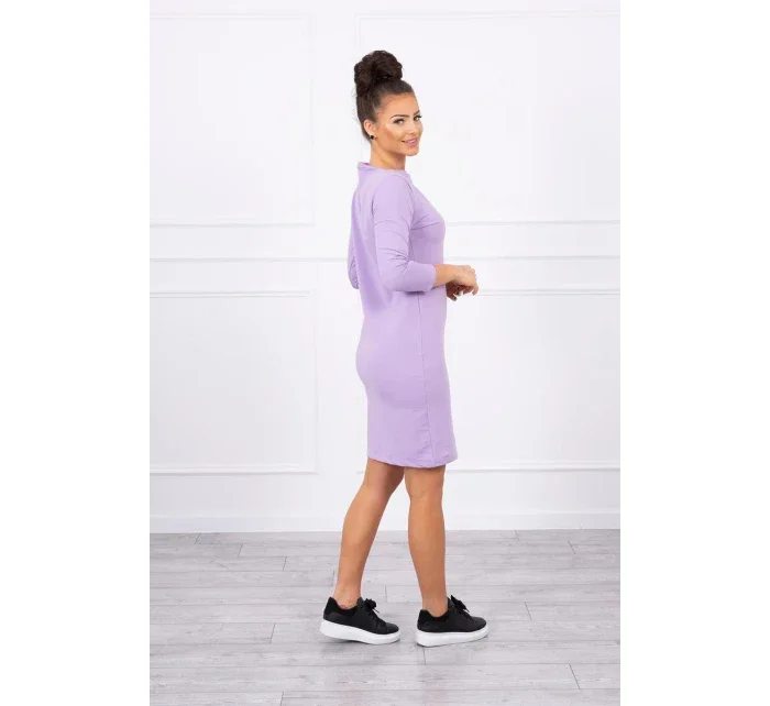 Klasické fialové šaty