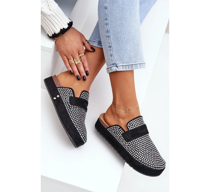 Dámské pantofle zdobené zirkony na platformě černé model 21683239 - Boto Dámské pantofle zdobené zirkony na platformě černé model 21683239 - Boto