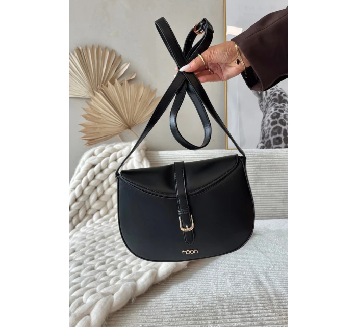 Kabelka Pošťárka s drobným reliéfem NOBO BAG5780-M20 Černá