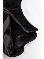 Semišové dámské boty na sloupkovém podpatku s ozdobou D&A – černé Semišové dámské boty na sloupkovém podpatku s ozdobou D&A – černé