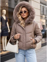 Dámská zimní prošívaná bunda s kožešinou v barvě taupe, FashionStreet TY5984 Dámská zimní prošívaná bunda s kožešinou v barvě taupe, FashionStreet TY5984