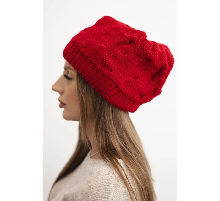 Dámská zimní čepice z vlny s ozdobným pletením K451 červená Dámská zimní čepice z vlny s ozdobným pletením K451 červená