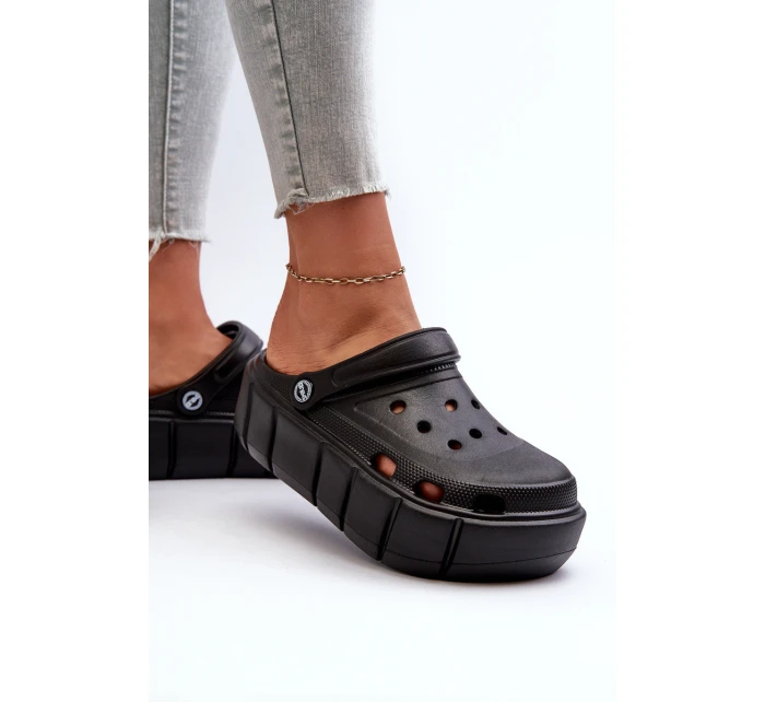 Dámské černé pěnové sandály model 21661037 - Boto Dámské černé pěnové sandály model 21661037 - Boto